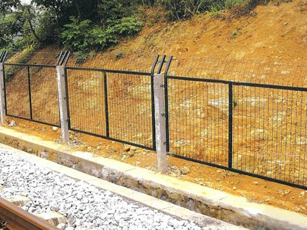 湖北鐵路防護柵欄圖片3